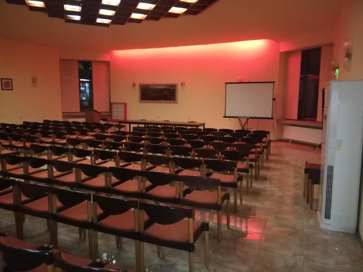 Apart Hotel Central Razgrad Exterior photo