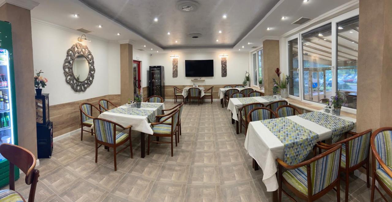 Apart Hotel Central Razgrad Exterior photo
