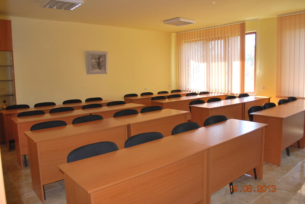 Apart Hotel Central Razgrad Exterior photo