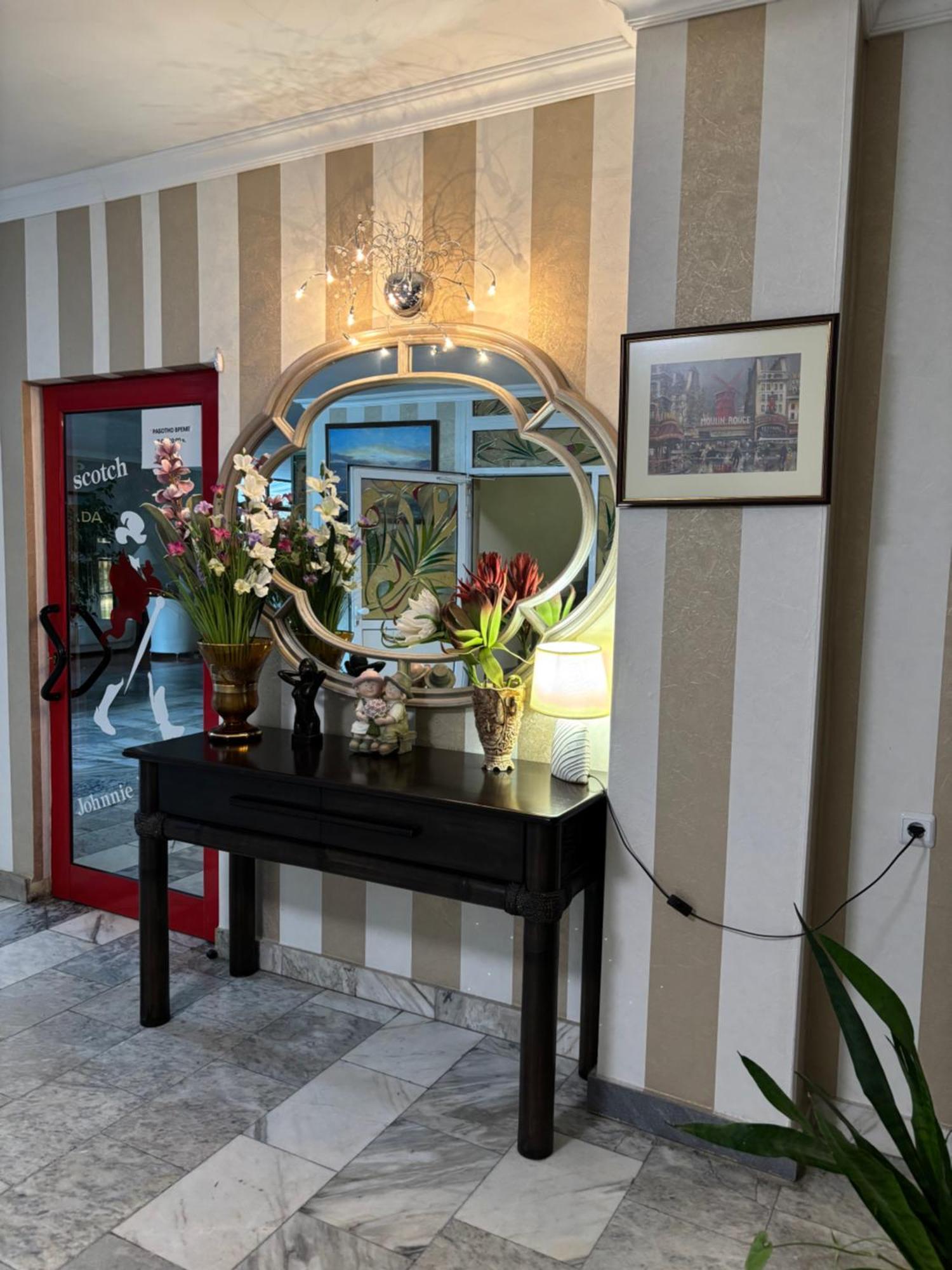 Apart Hotel Central Razgrad Exterior photo
